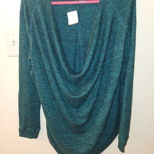 sweater scoop neck back hunter green- Brand new still with tag